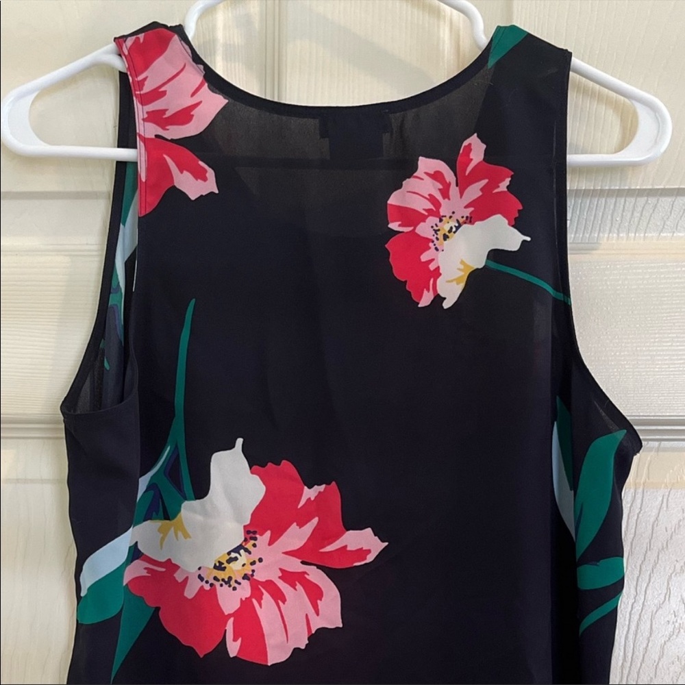 VAN HEUSEN floral sleeveless top - Picture 6 of 7